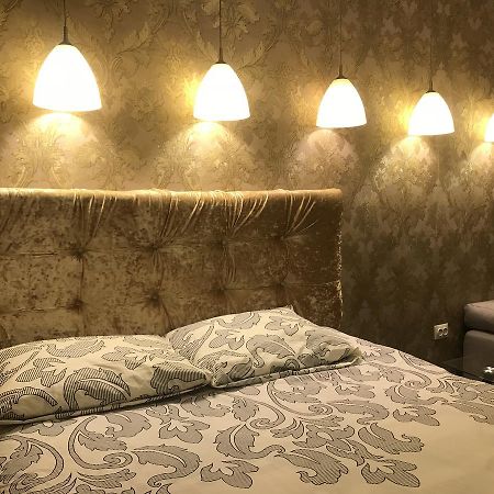 Apartment Near Dnipro Arena Екстериор снимка